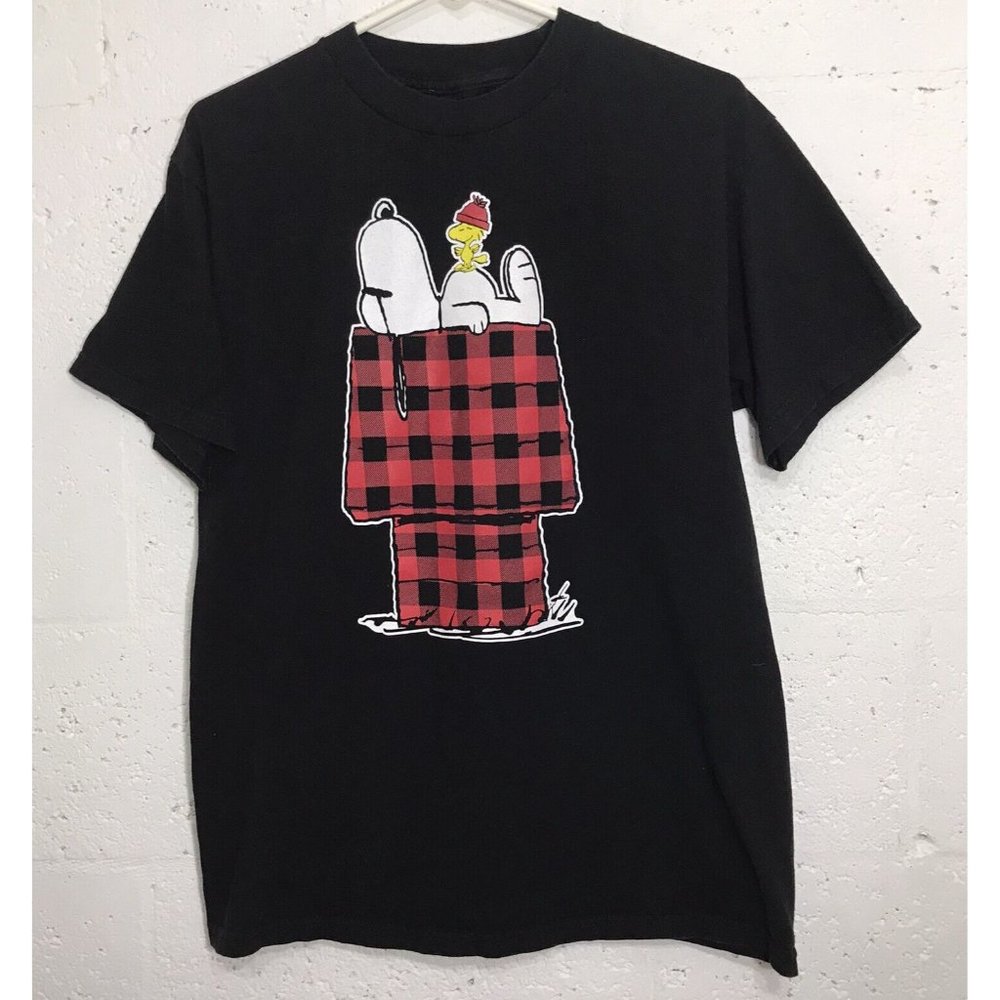 PEANUTS Label Size Medium SNOOPY & WOODSTOCK  Plaid DOGHOUSE T-SHIRT  Black